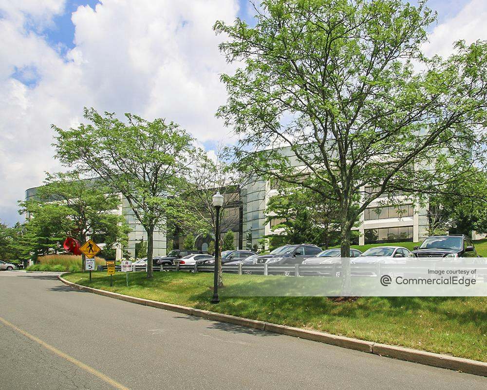 Lee Farm Corporate Park 83 Wooster Heights Road, Danbury, CT Office